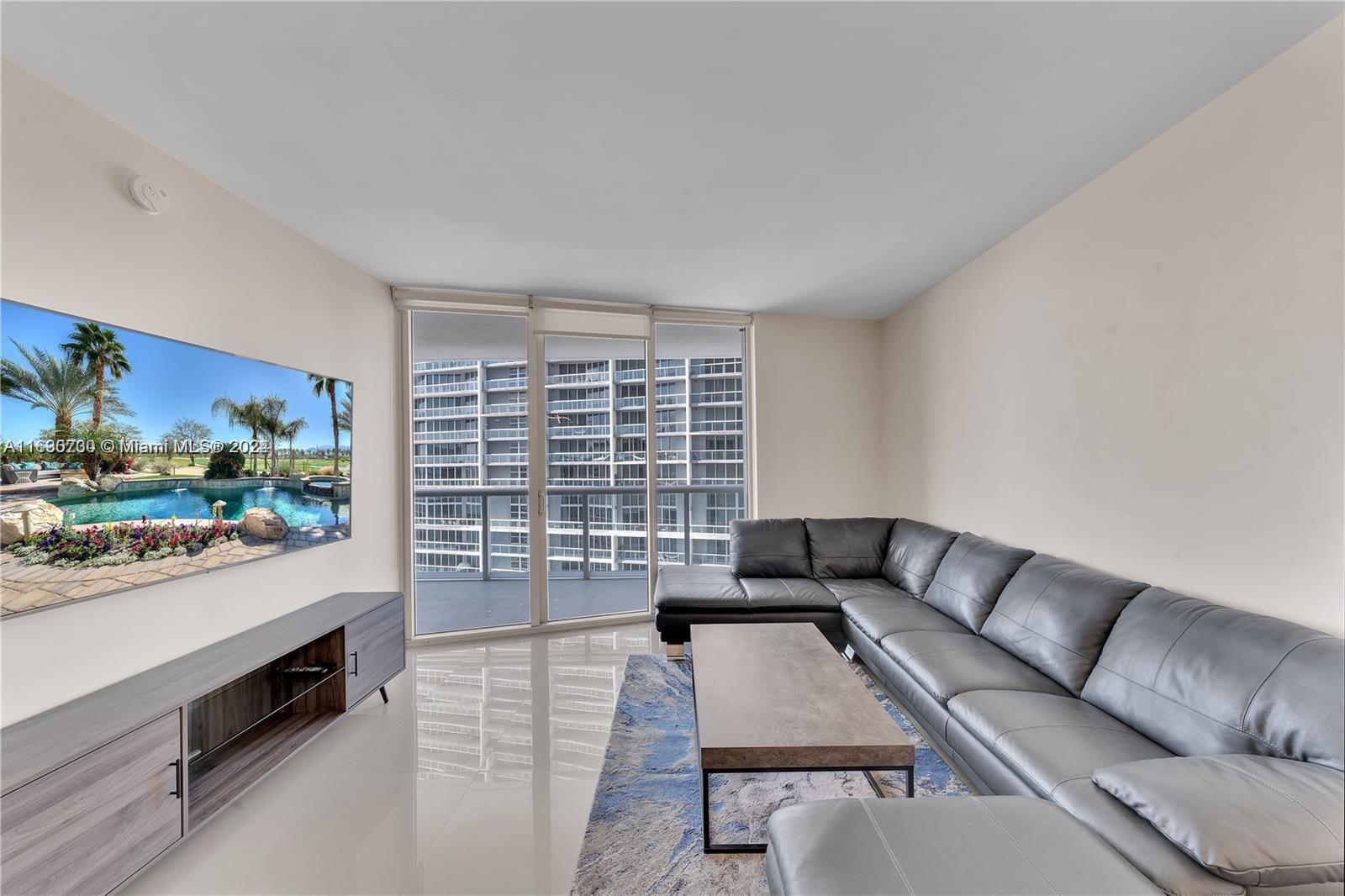 475 Brickell Avenue, Unit 4211 Miami, FL 33131 - Photo 6 of 22