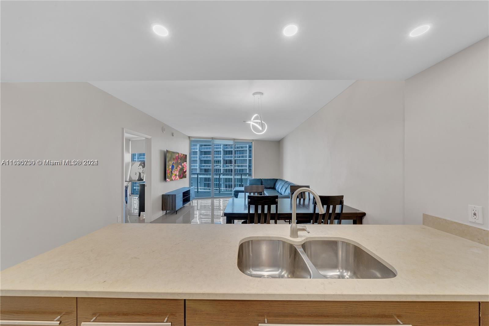475 Brickell Avenue, Unit 4211 Miami, FL 33131 - Photo 9 of 22