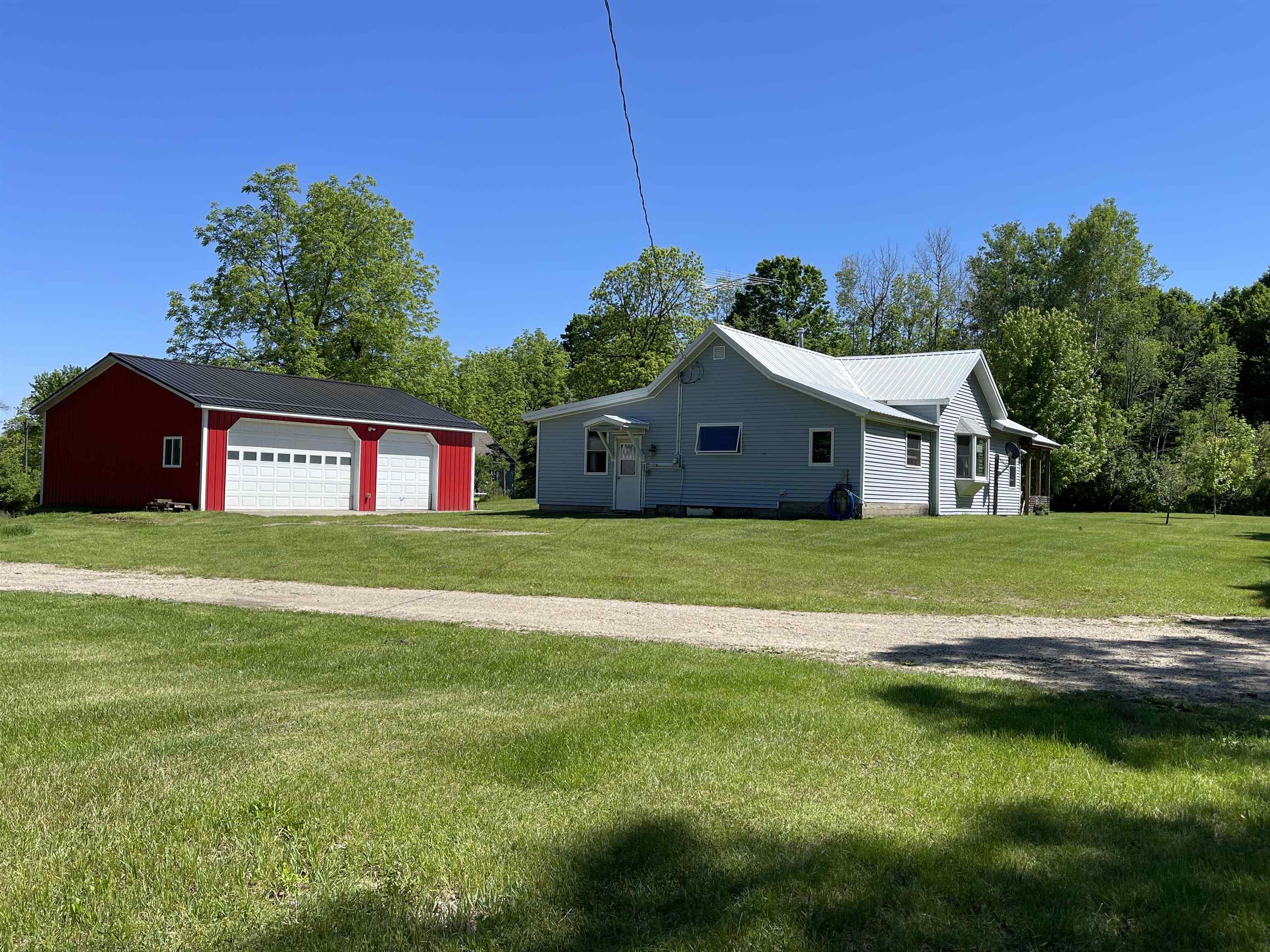 5680 3rd Street Blanchard, MI 49310 - Photo 10 of 37