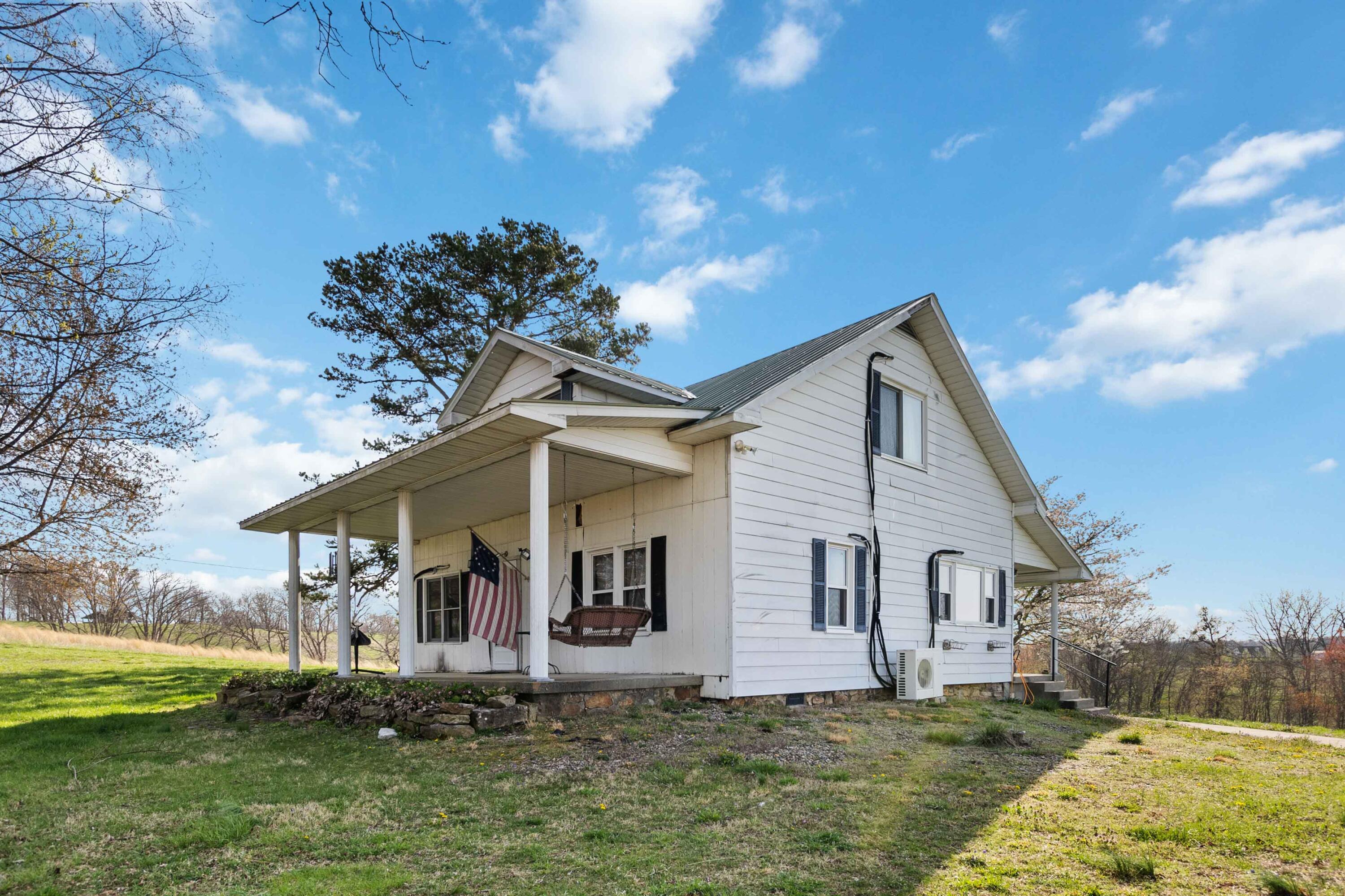 511 Black Ridge Road McKee, KY 40447 - Photo 2 of 35 001
