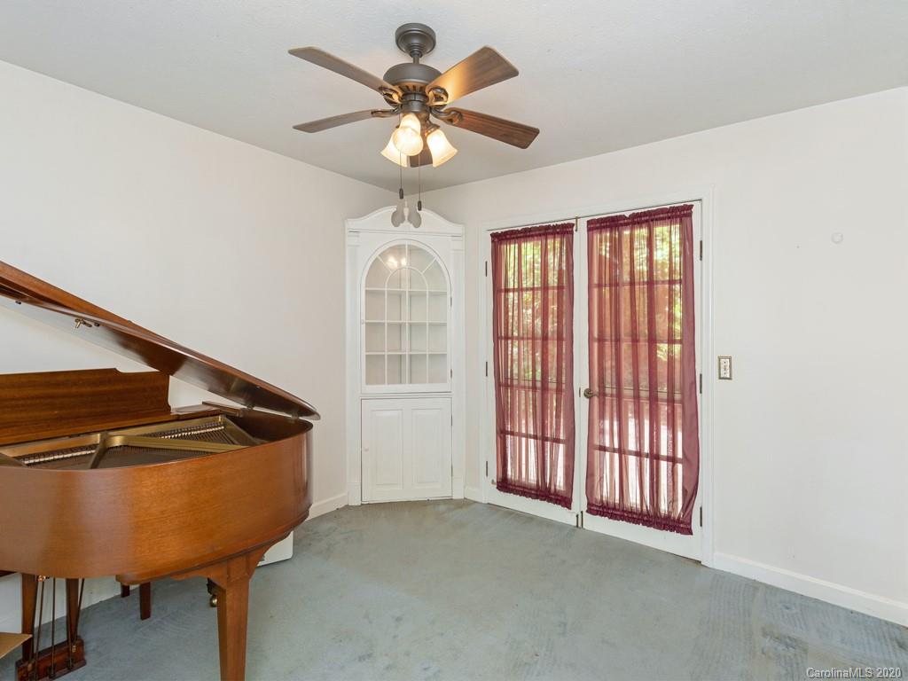 75 Riverside Estate Road Brevard, NC 28712 - Photo 5 of 20 Gallery Image 5