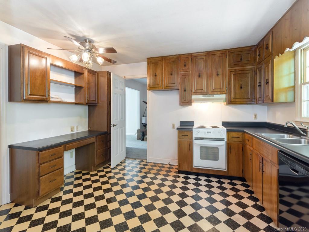 75 Riverside Estate Road Brevard, NC 28712 - Photo 6 of 20 Gallery Image 6