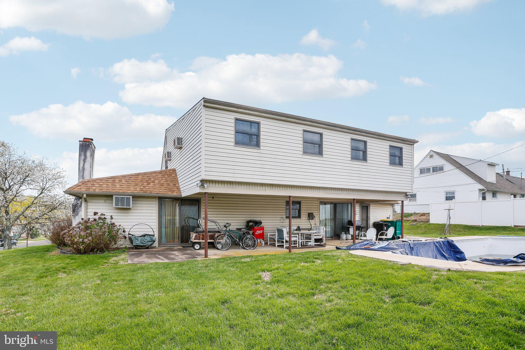 63 Tinsel Road Levittown, PA 19056 - Photo 11 of 16