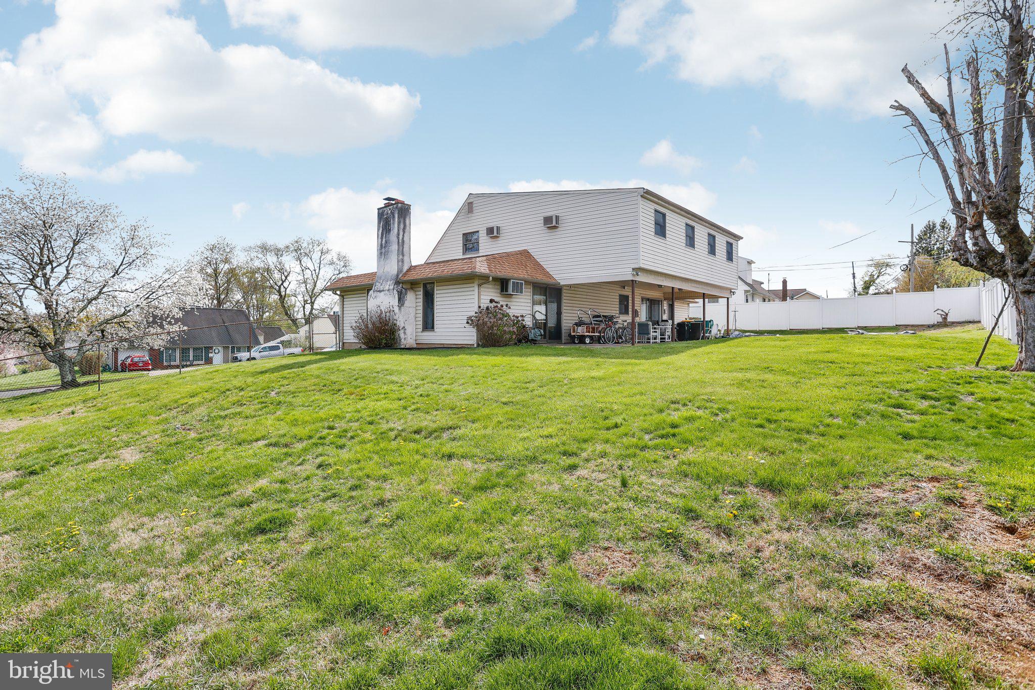 63 Tinsel Road Levittown, PA 19056 - Photo 13 of 16