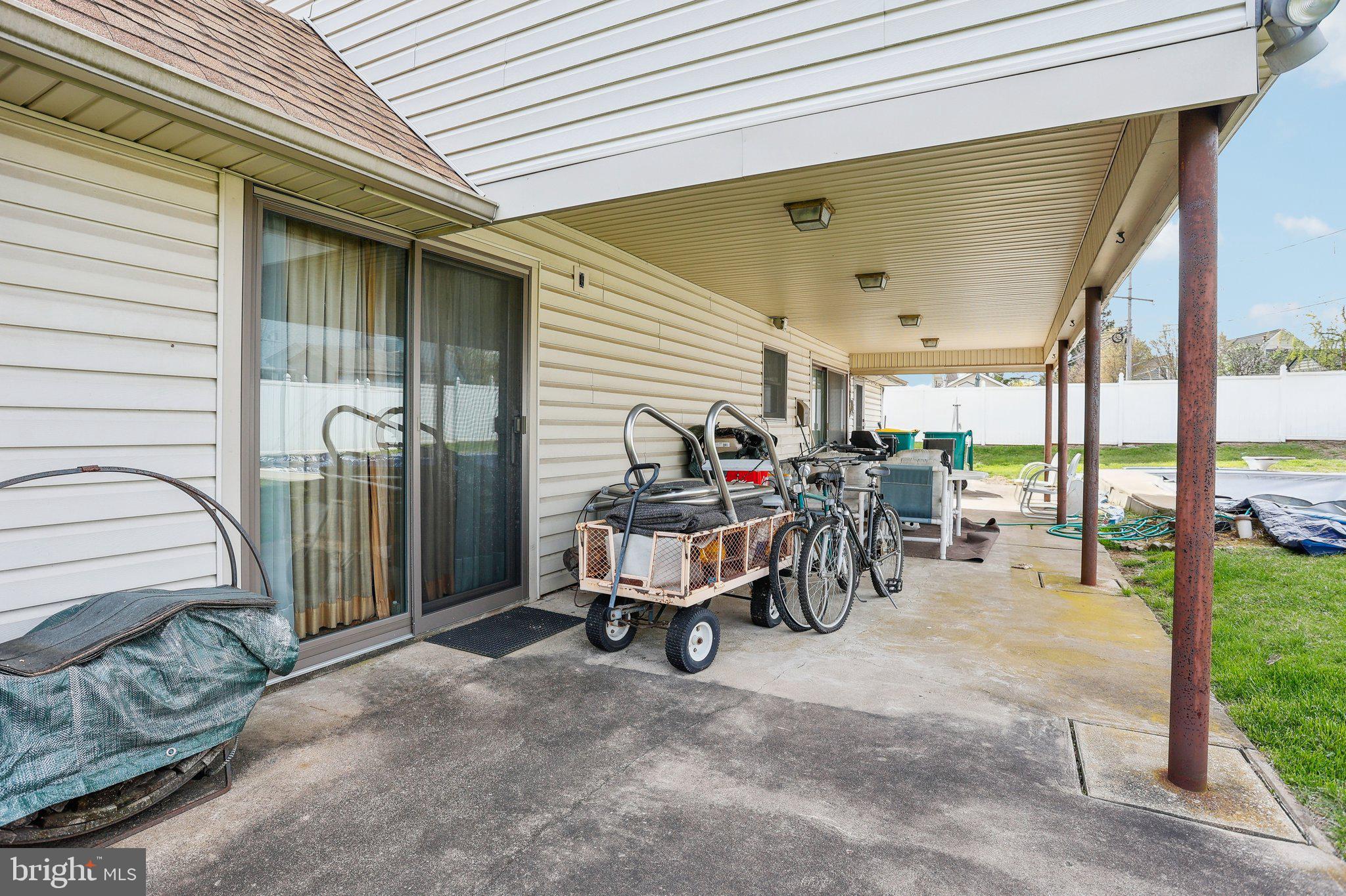 63 Tinsel Road Levittown, PA 19056 - Photo 8 of 16