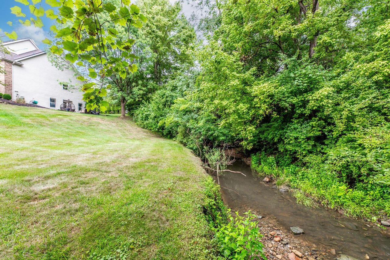 400 Beecher Road Columbus, OH 43230 - Photo 48 of 49 400 Beecher Rd -59