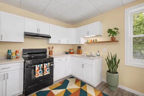 $2,400 | 459-463 East Street, Ludlow, MA 01056