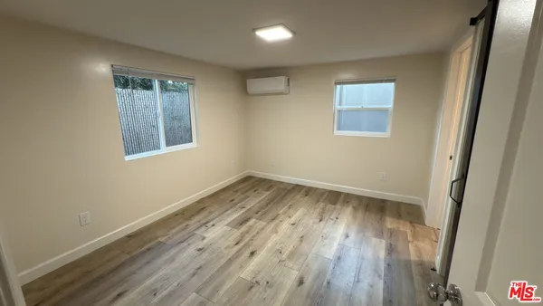$1,595 | 385 Redondo Avenue, Unit C, Long Beach, CA 90814