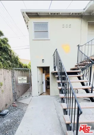 $1,595 | 385 Redondo Avenue, Unit C, Long Beach, CA 90814