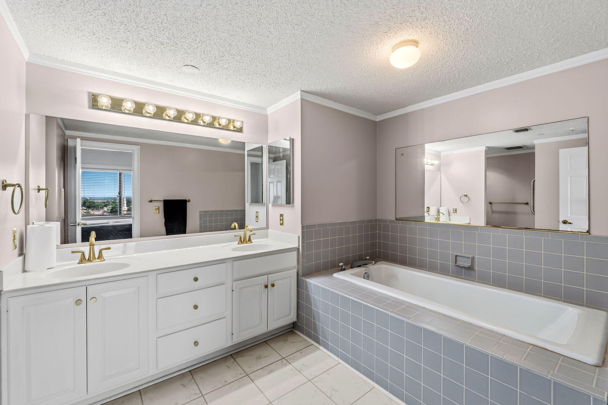 1 7th Street, Unit 1304 Augusta, GA 30901 - Photo 7 of 39 DSC02907