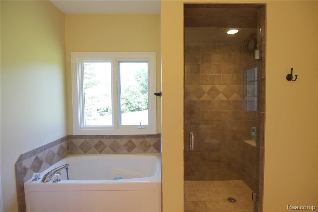 5690 General Squier Road Dryden, MI 48428 - Photo 32 of 40 jGeneral Squire Rd Master Bath 2.jpg