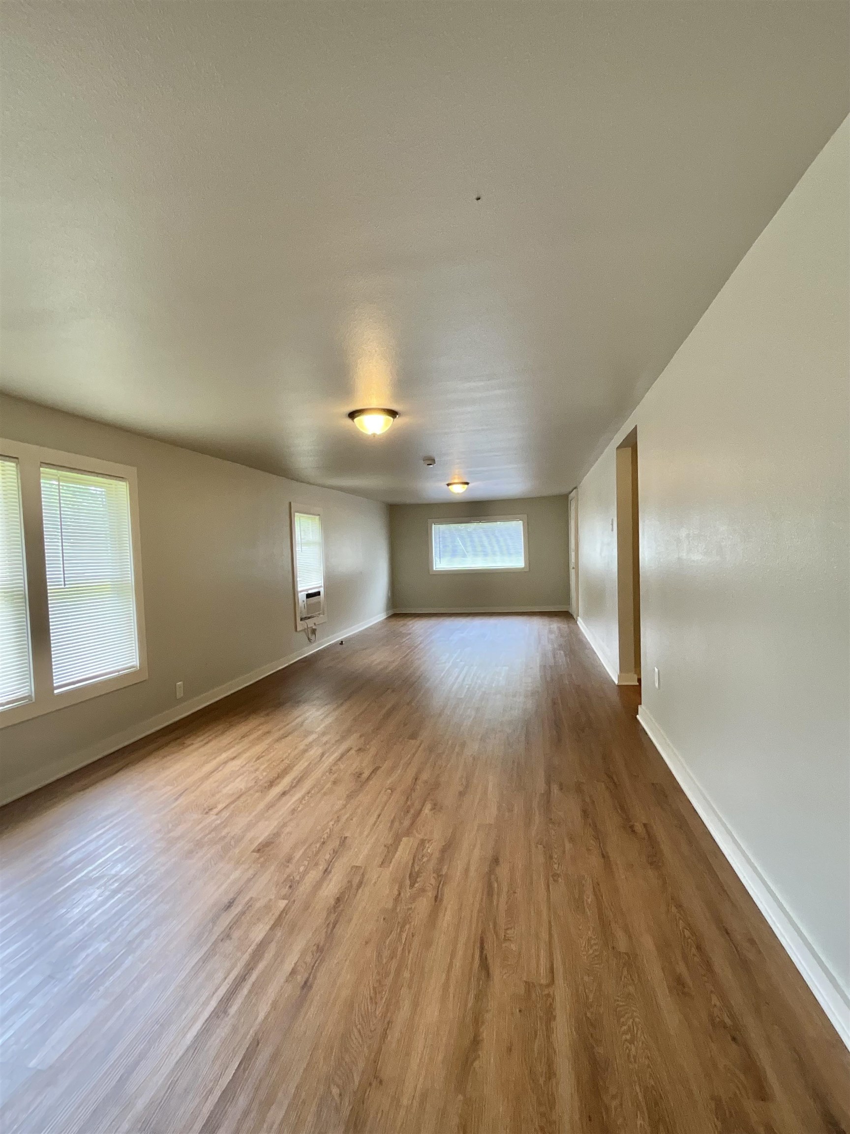 655 North 2nd Street Silsbee, TX 77656 - Photo 6 of 28