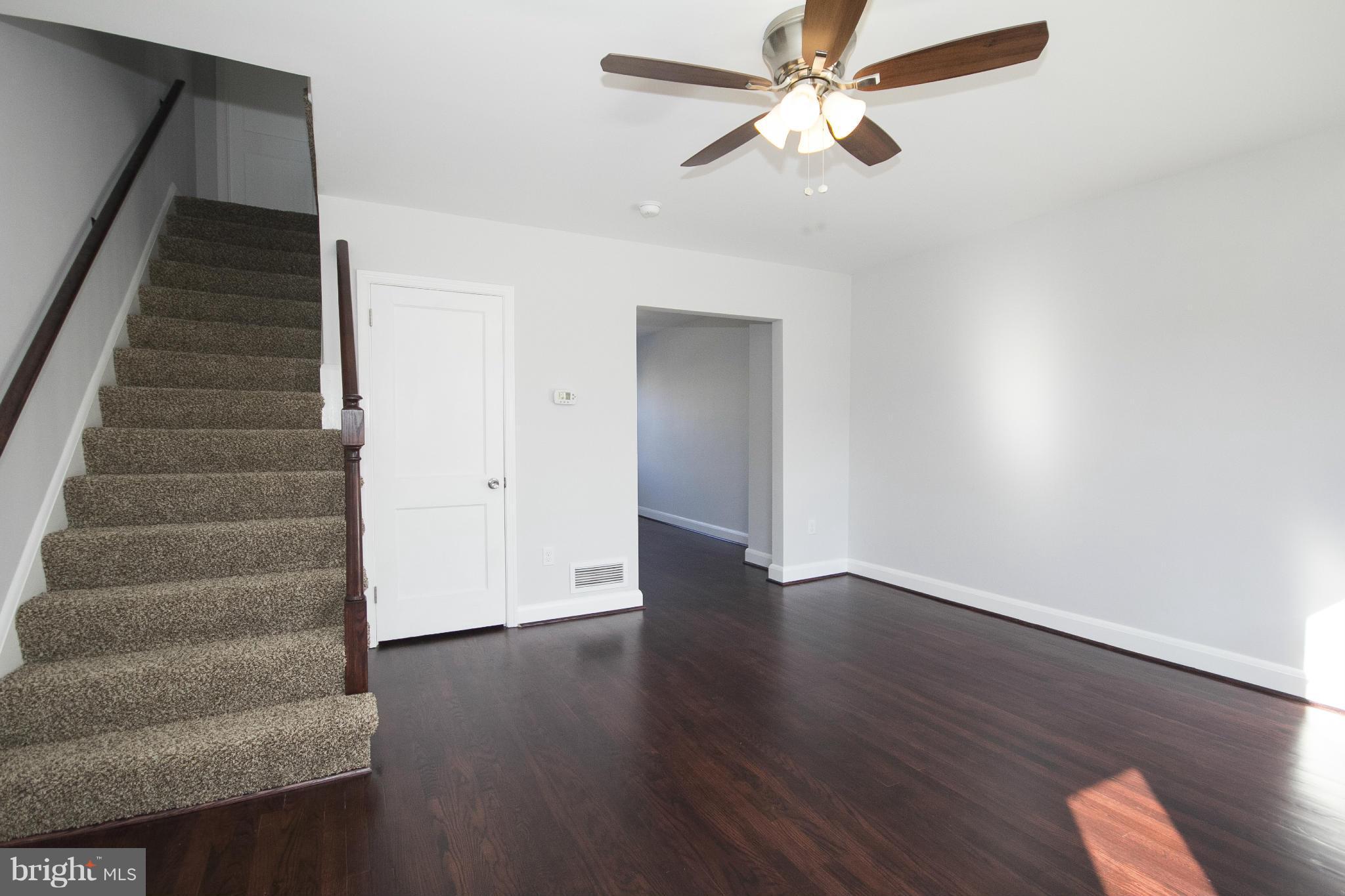 2139 Redthorn Road Baltimore, MD 21220 - Photo 7 of 25 Living Room