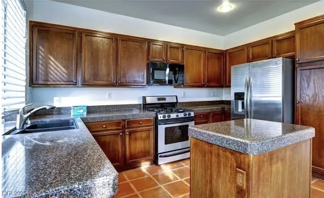 $2,605 | 2213 Warm Walnut Drive, Las Vegas, NV 89134