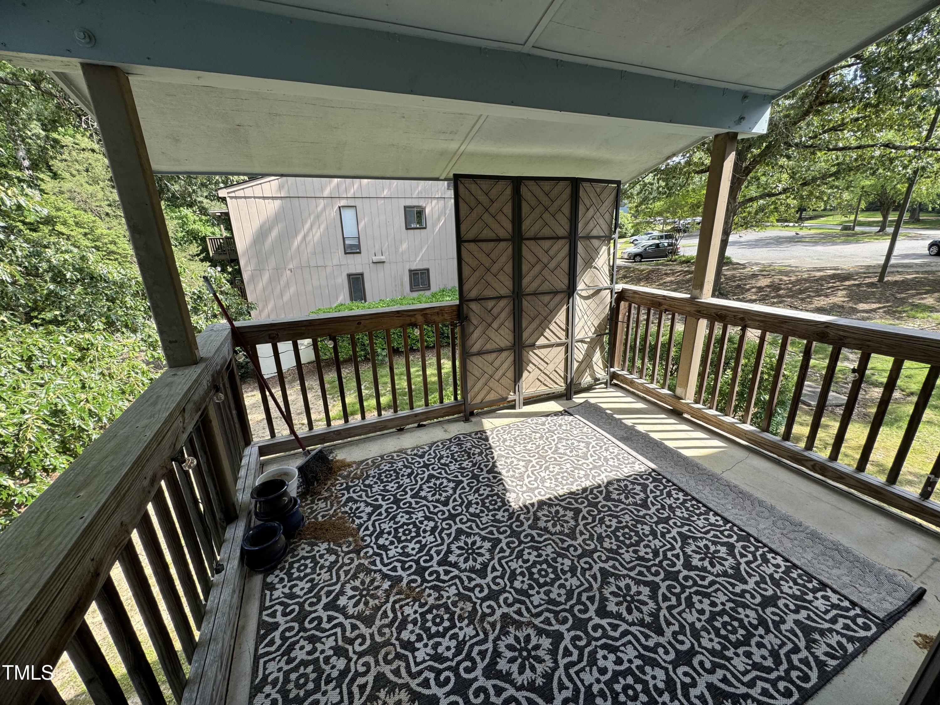 5112 Flint Ridge Place Raleigh, NC 27609 - Photo 5 of 21 IMG_5337