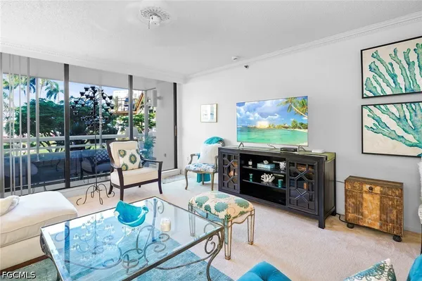 $999,000 | 3100 Gulf Shore Boulevard North, Unit 104, Naples, FL 34103