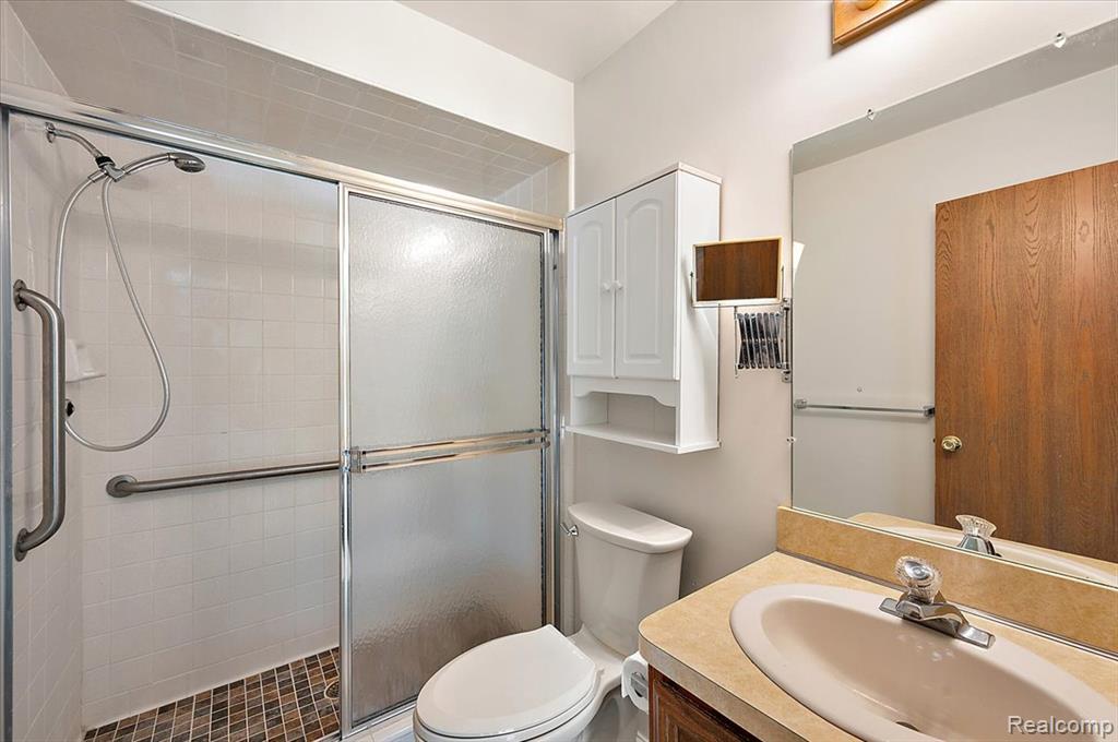 2251 Highsplint Drive Rochester Hills, MI 48307 - Photo 26 of 68
