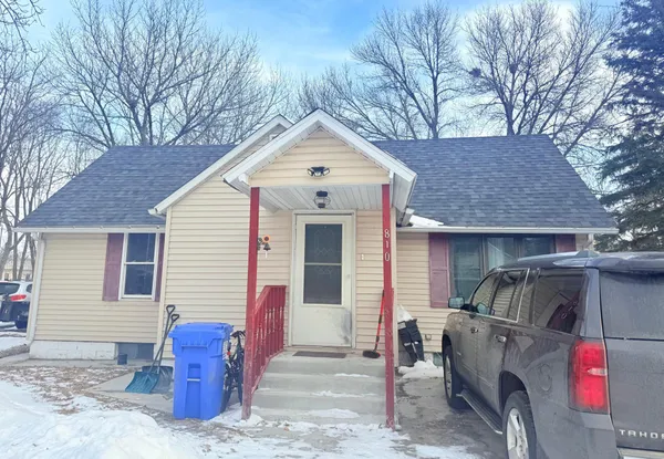 $85,000 | 810 13th Street, Clarkfield, MN 56223