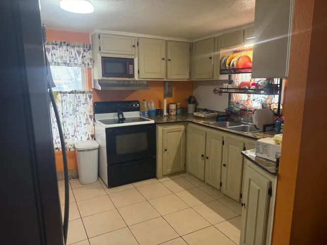 $85,000 | 810 13th Street, Clarkfield, MN 56223