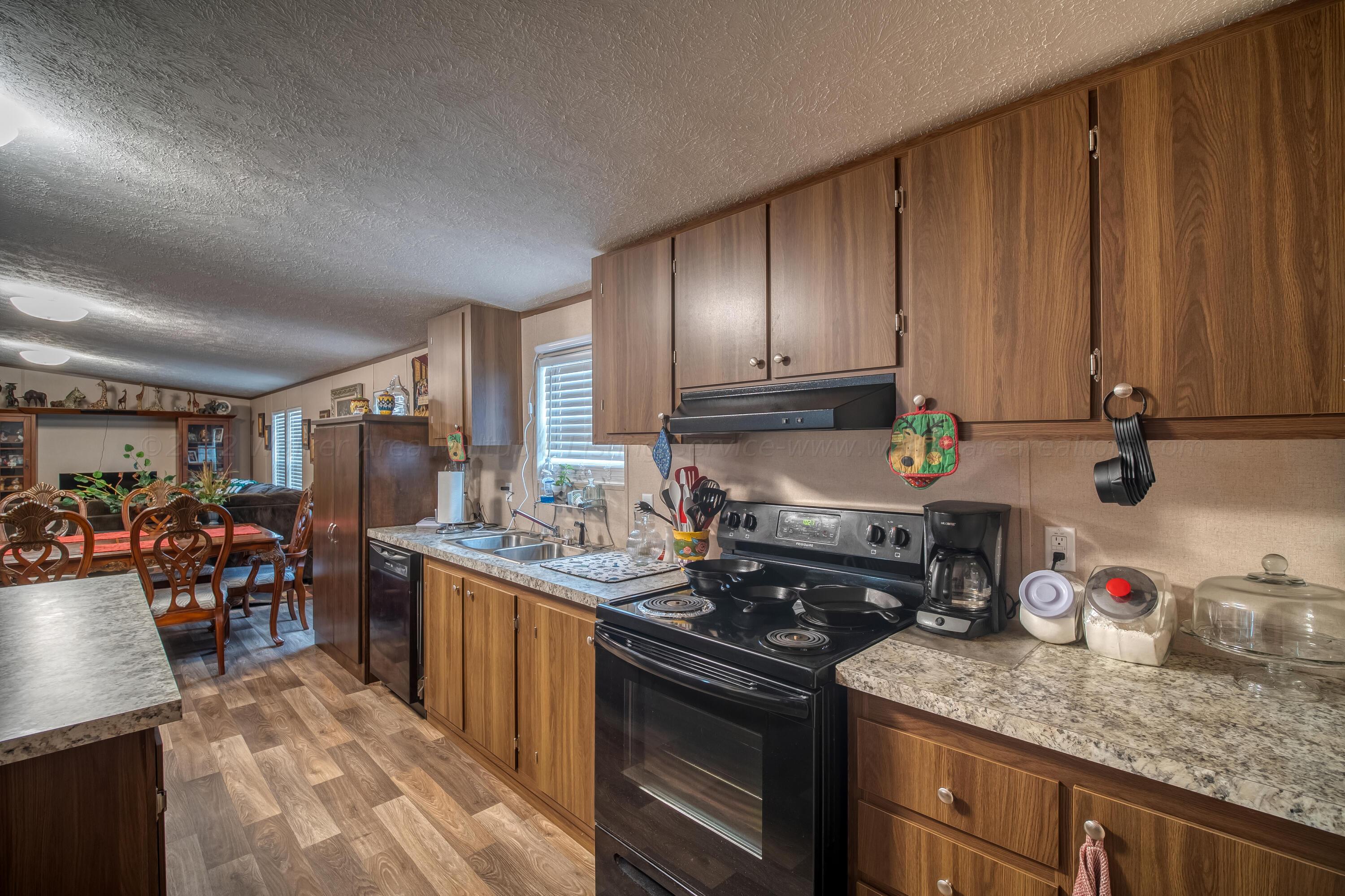 2016 Redmill Saragossa Road Jasper, AL 35503 - Photo 4 of 27 Gallery Image 4