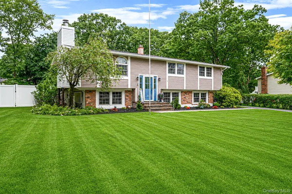 $749,000 | 6 Mayflower Lane, East Setauket, NY 11733
