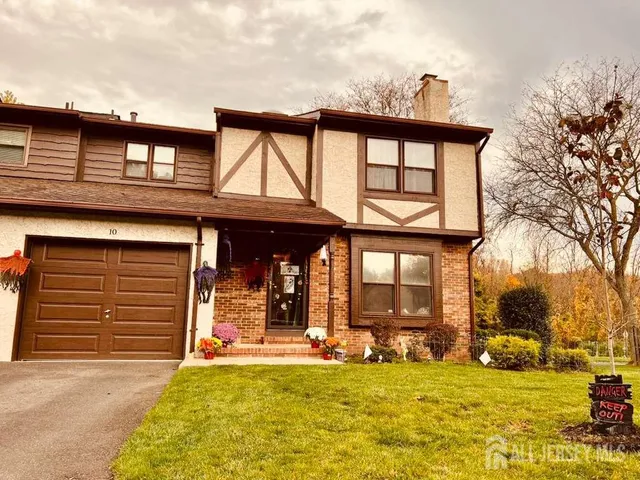 $3,400 | 10 Nutmeg Court, Edison, NJ 08820