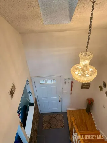 $3,400 | 10 Nutmeg Court, Edison, NJ 08820