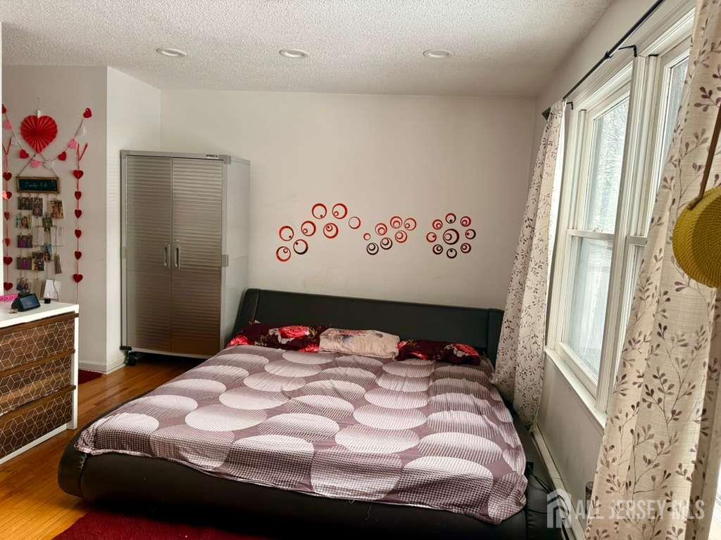 10 Nutmeg Court Edison, NJ 08820 - Photo 9 of 17