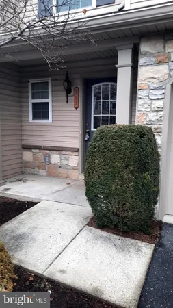 a view of a bird house