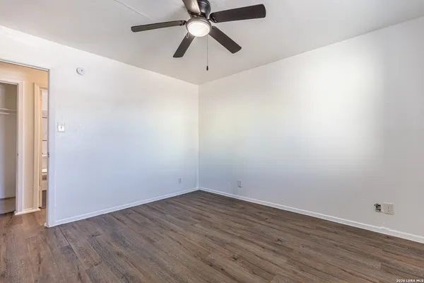 $825 | 7115 Glen Terrace, Unit 3, San Antonio, TX 78239