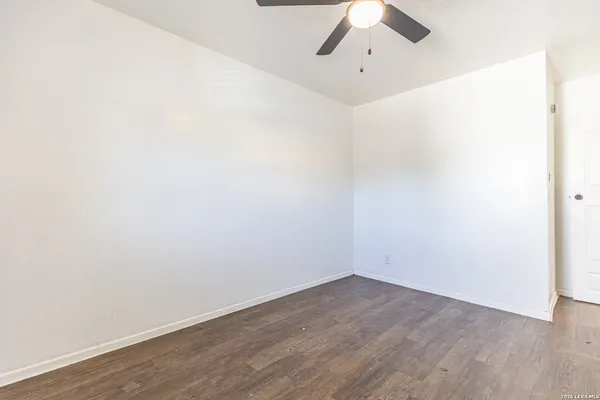 $825 | 7115 Glen Terrace, Unit 3, San Antonio, TX 78239