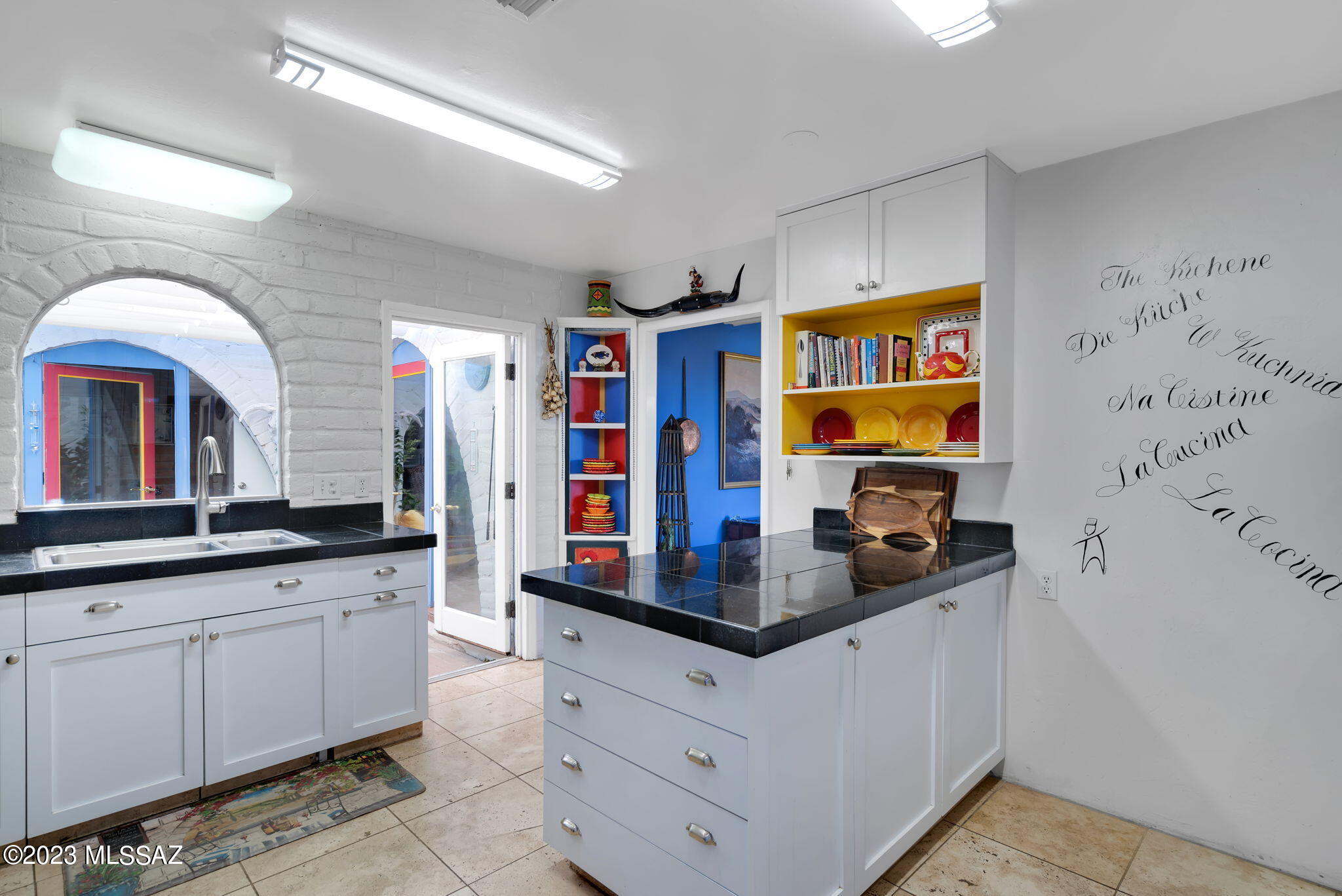 636 West Roller Coaster Road Tucson, AZ 85704 - Photo 14 of 41