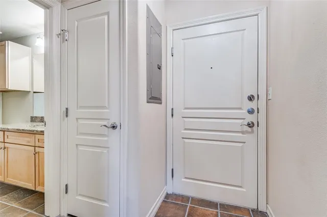 $224,000 | 330 Las Colinas Boulevard East, Unit 234, Irving, TX 75039