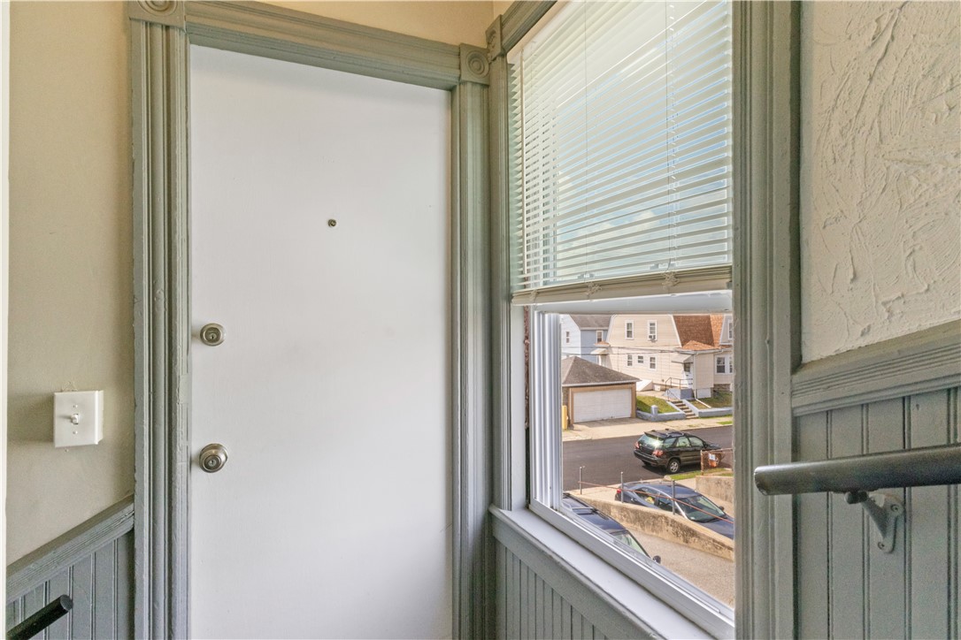 75 Baldwin Street Pawtucket, RI 02860 - Photo 27 of 47
