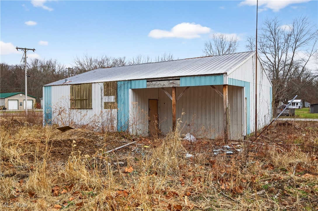 13601 Thompson Road Vermilion, OH 44089 - Photo 4 of 11