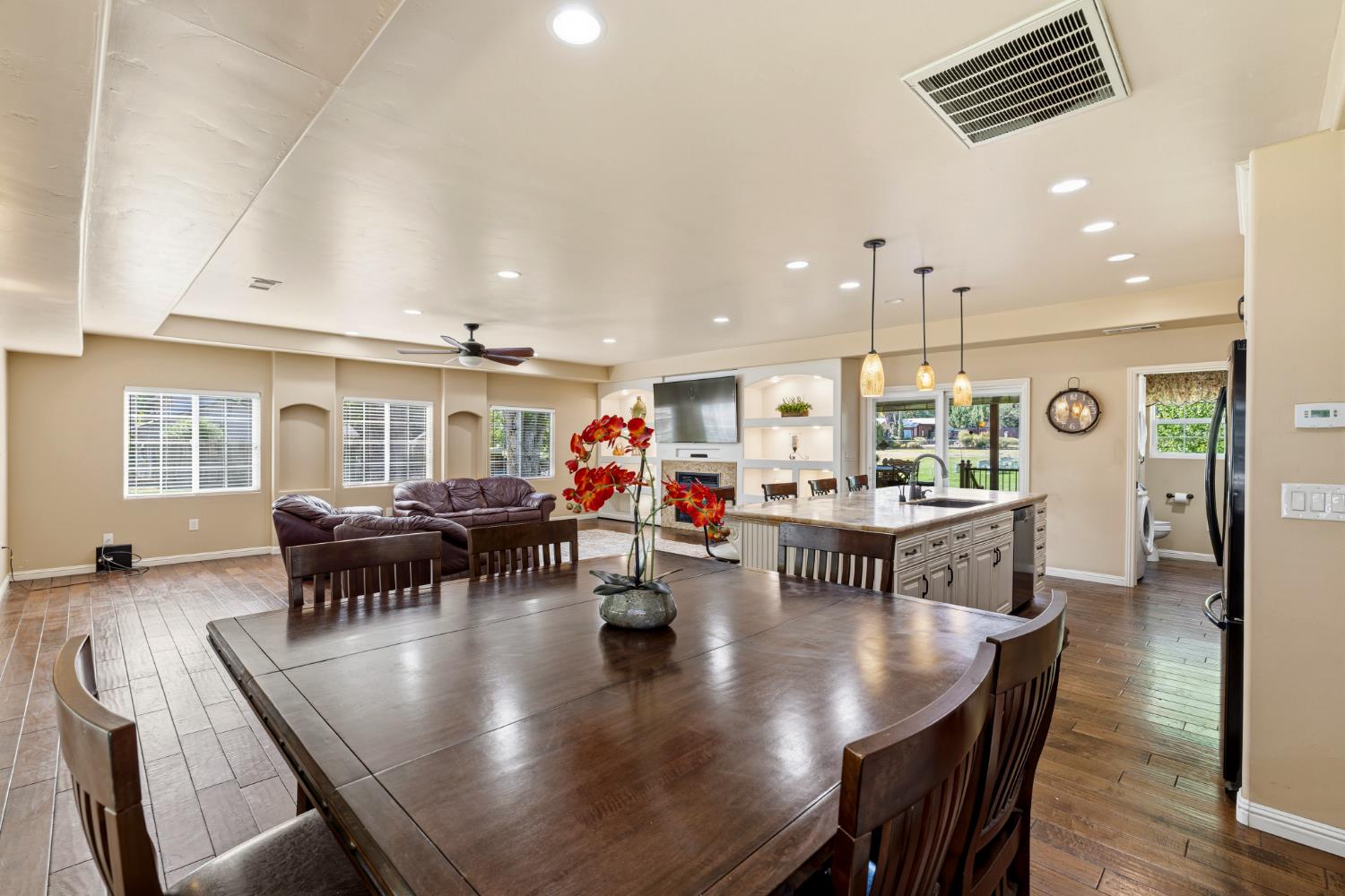 8723 Phoenix Avenue Fair Oaks, CA 95628 - Photo 19 of 63