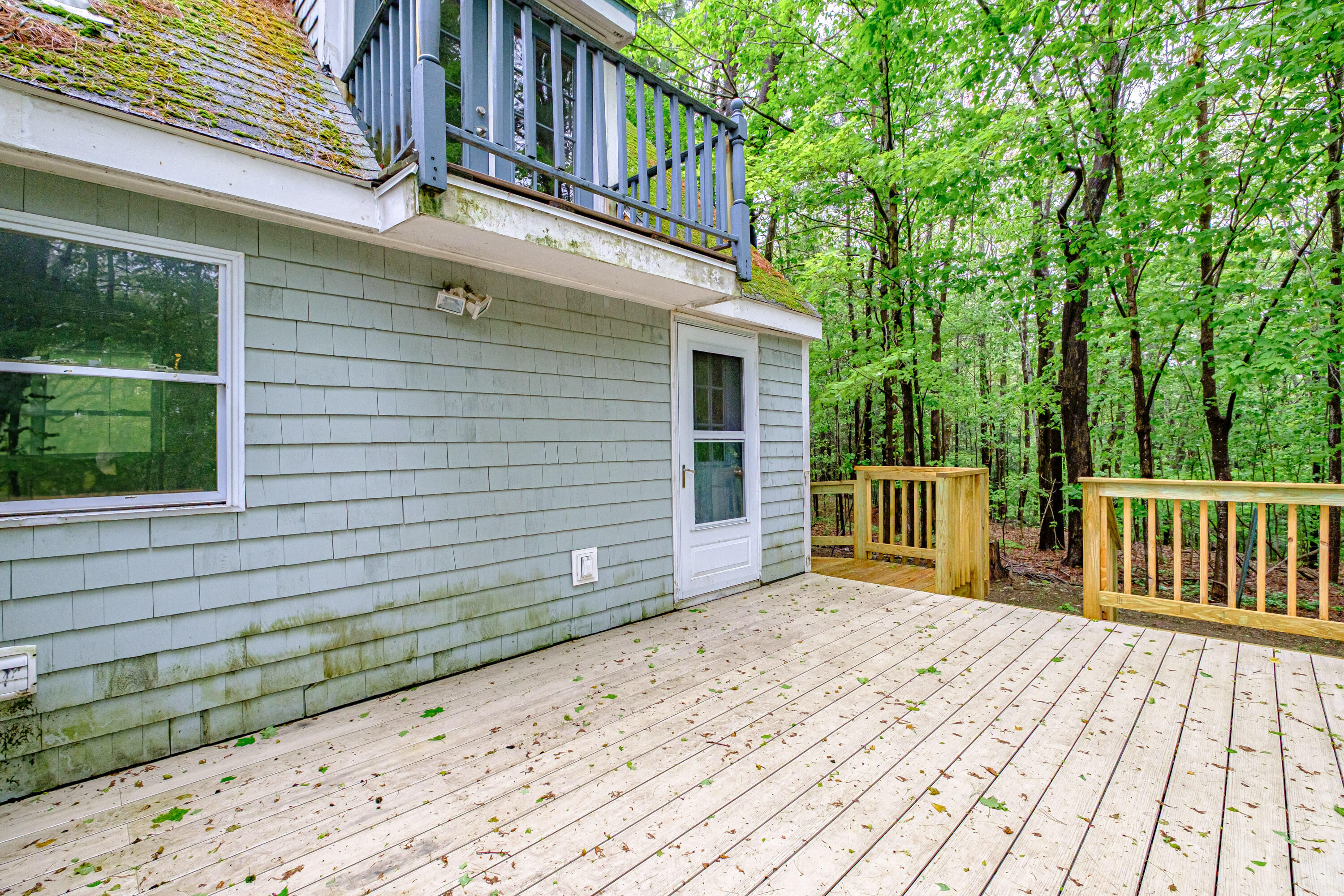 50 Ross Road Saco, ME 04072 - Photo 33 of 44 1st floor rear deck