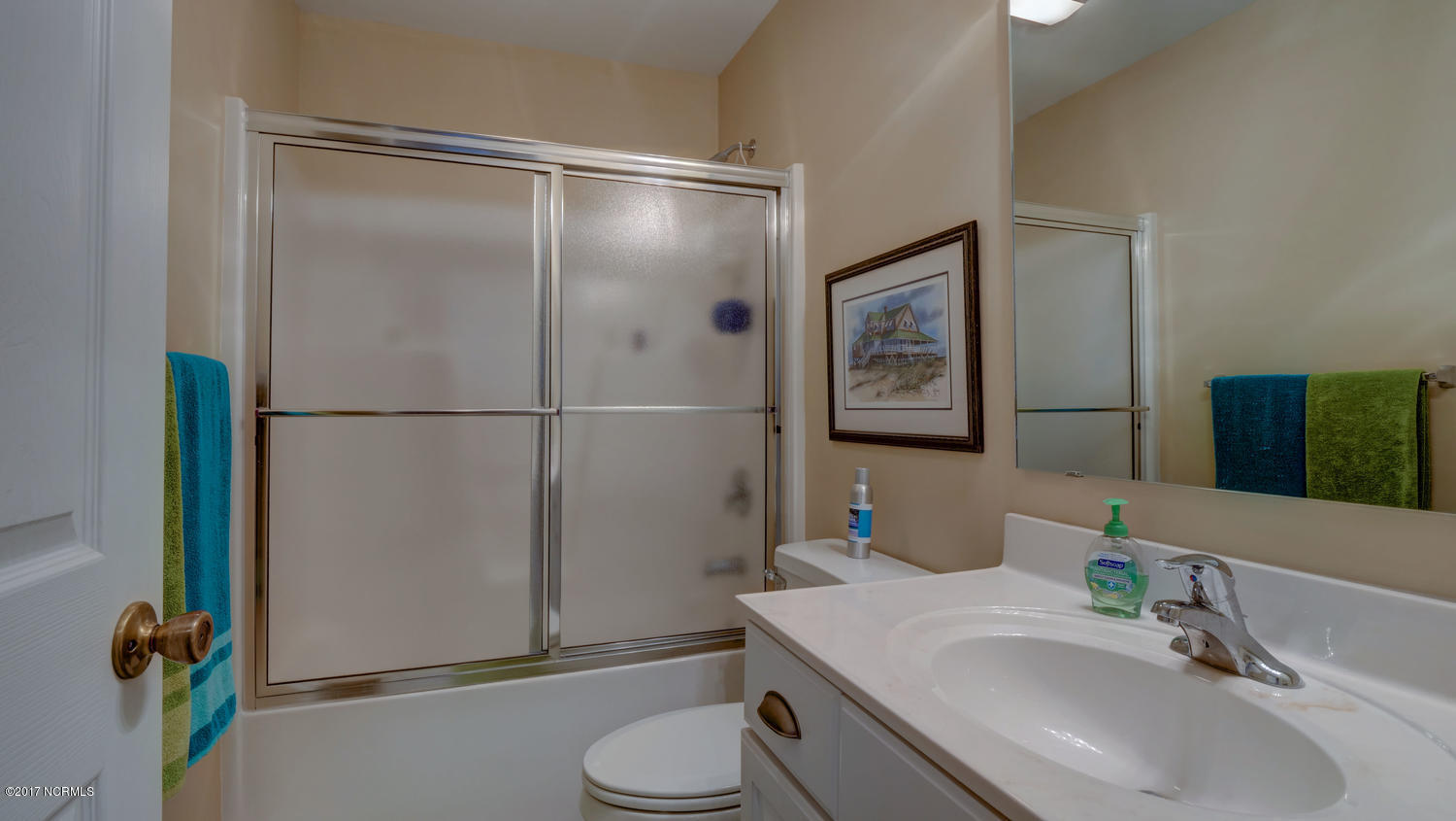111 Atkinson Road Surf City, NC 28445 - Photo 22 of 29 guest bath