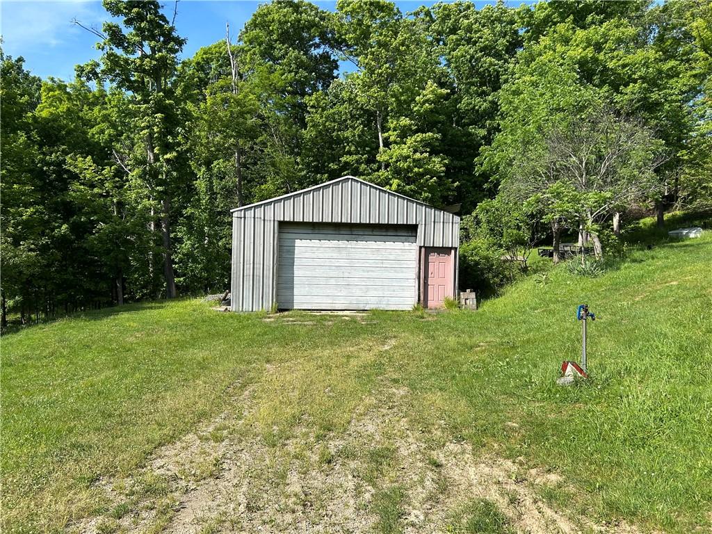 170 Clarks Hollow Rd Spring Vandergrift, PA 15690 - Photo 3 of 12