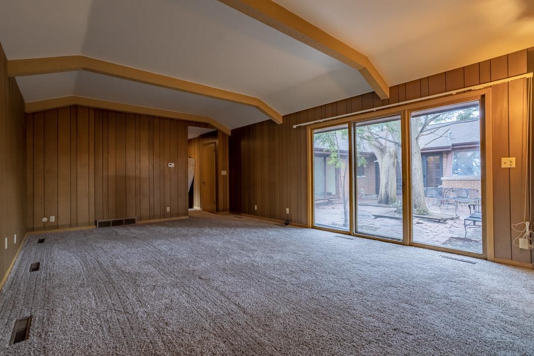 2009 Glenview Road Rockford, IL 61107 - Photo 16 of 33 Gallery Image 16