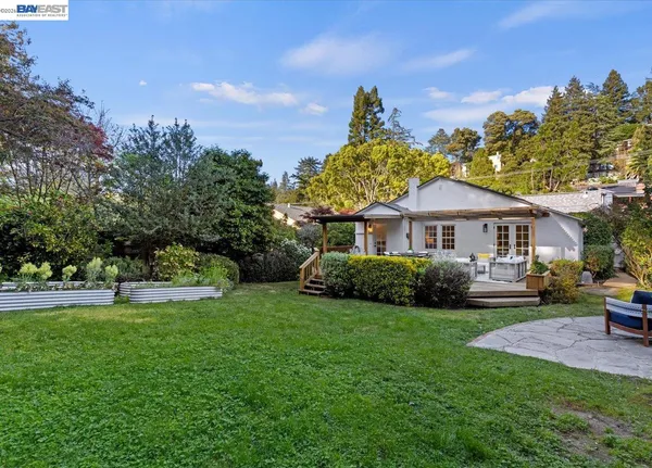 $998,000 | 1731 Mountain Boulevard, Oakland, CA 94611