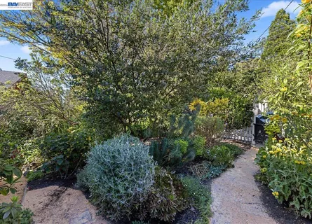 $998,000 | 1731 Mountain Boulevard, Oakland, CA 94611