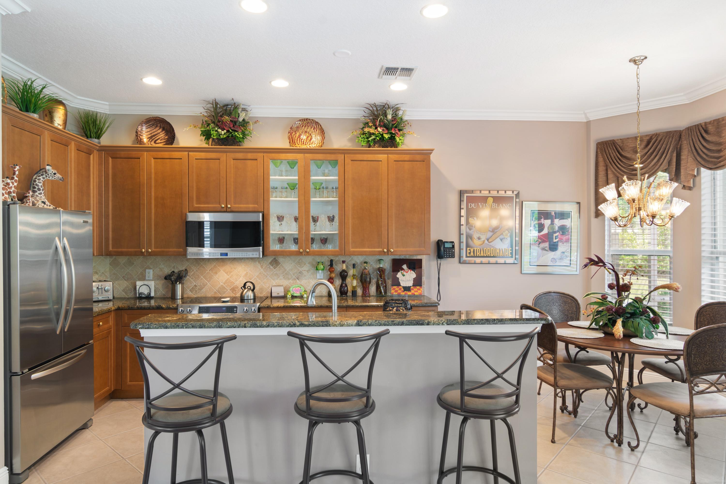 423 Springview Loop Port St. Lucie, FL 34986 - Photo 9 of 55 06_423NWSpringviewLoop_5_Kitchen_HiRes