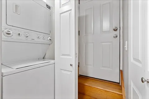 $220,000 | 2307 West Haddon Avenue, Unit A, Chicago, IL 60622