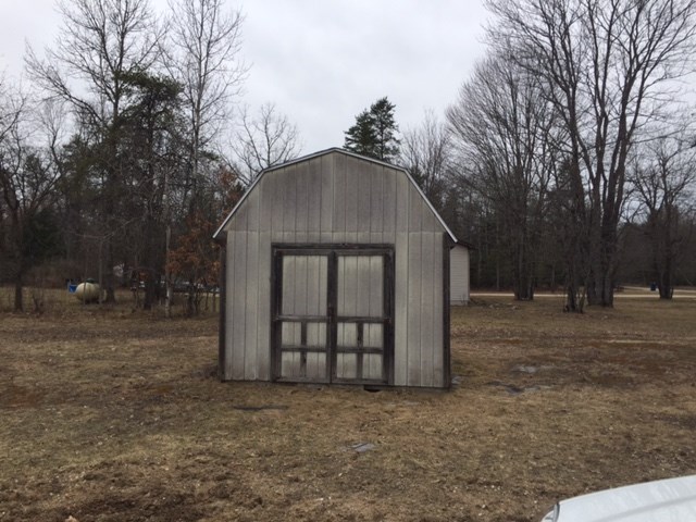 5338 Brown Bridge Road Traverse City, MI 49696 - Photo 2 of 12 1814097-1.JPG