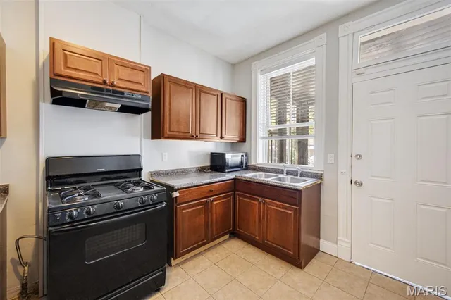 $110,000 | 3515 Itaska Street, St. Louis, MO 63111