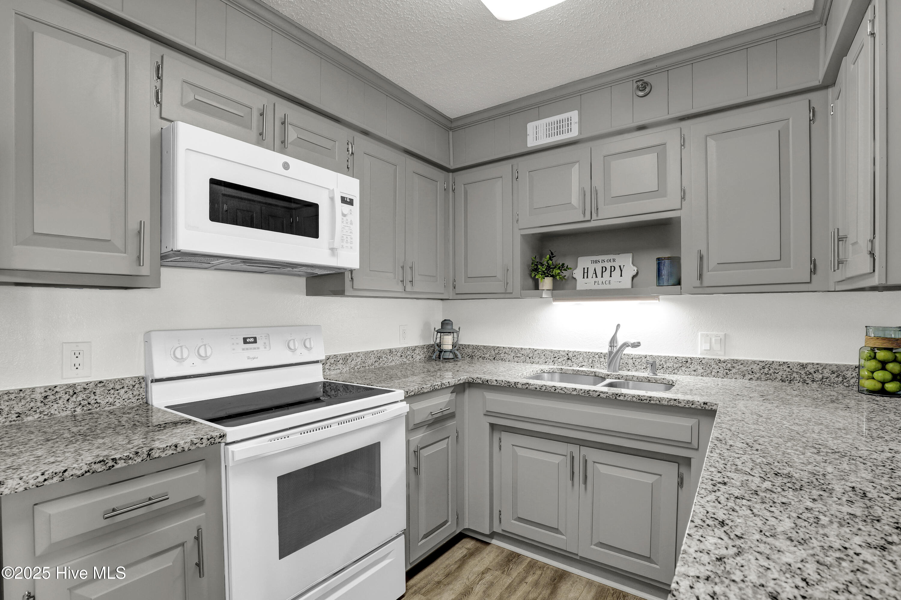 1896 New River Inlet Road, Unit 1309 North Topsail Beach, NC 28460 - Photo 6 of 43 6G8A9069