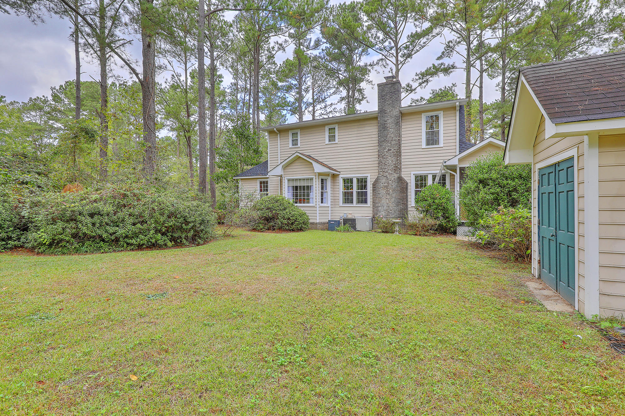 303 Huntington Road Summerville, SC 29483 - Photo 35 of 45 Rear View