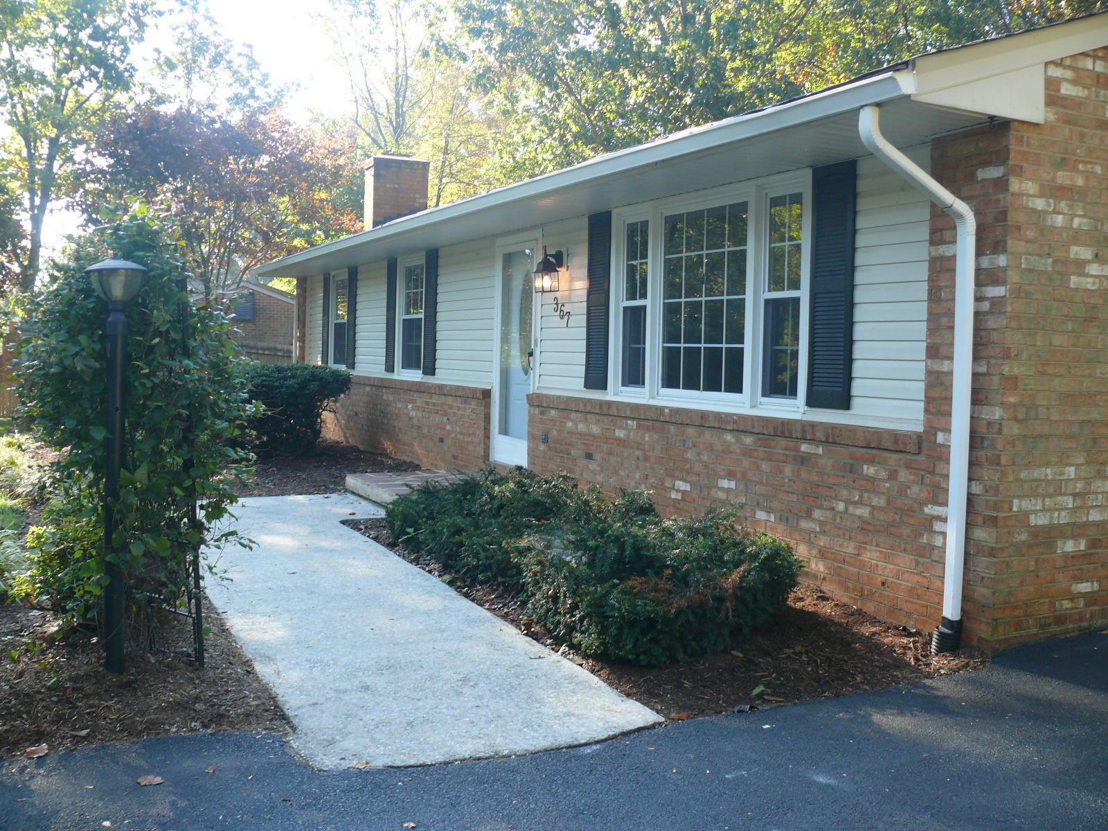 367 Scalybark Drive Blue Ridge, VA 24064 - Photo 4 of 37 front view of a house with a yard