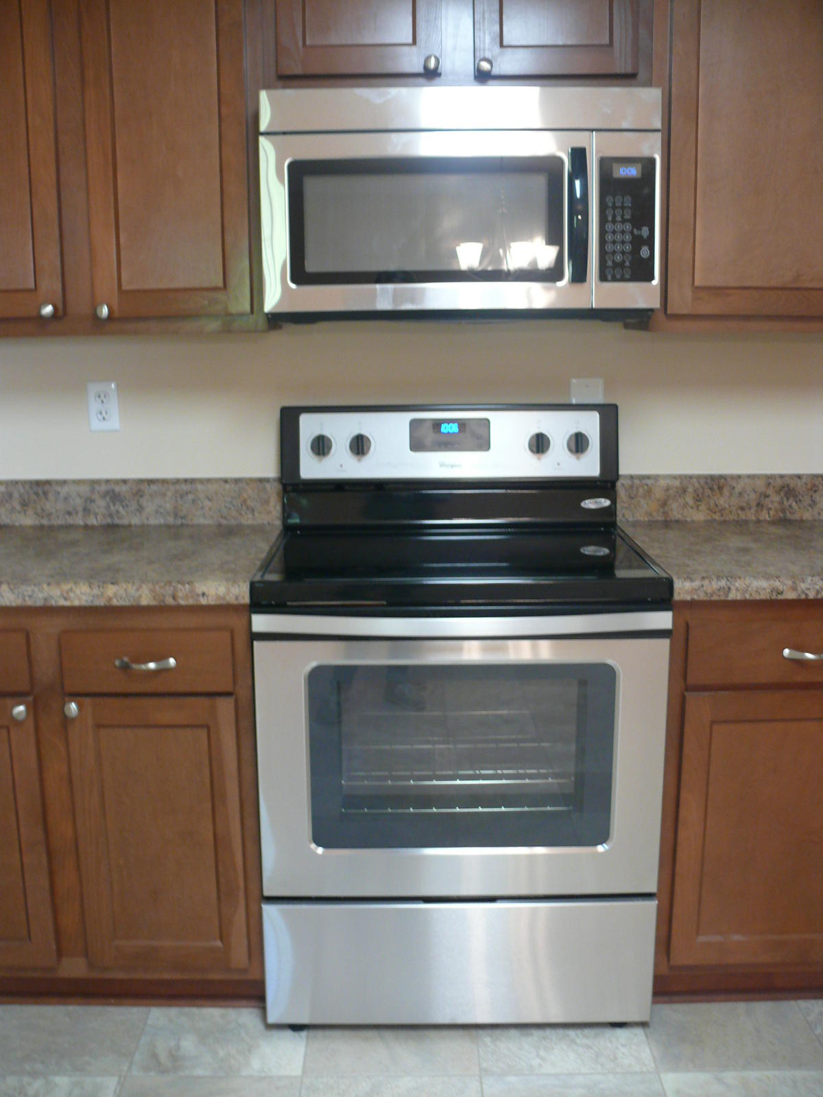 367 Scalybark Drive Blue Ridge, VA 24064 - Photo 10 of 37 a stove top oven sitting inside of a kitchen
